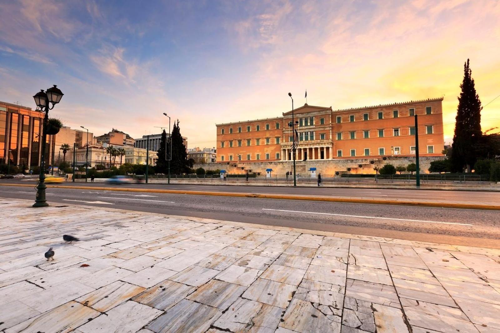 Walk To Syntagma,From A Prime-Location, Luxury Apt Athens Luaran gambar