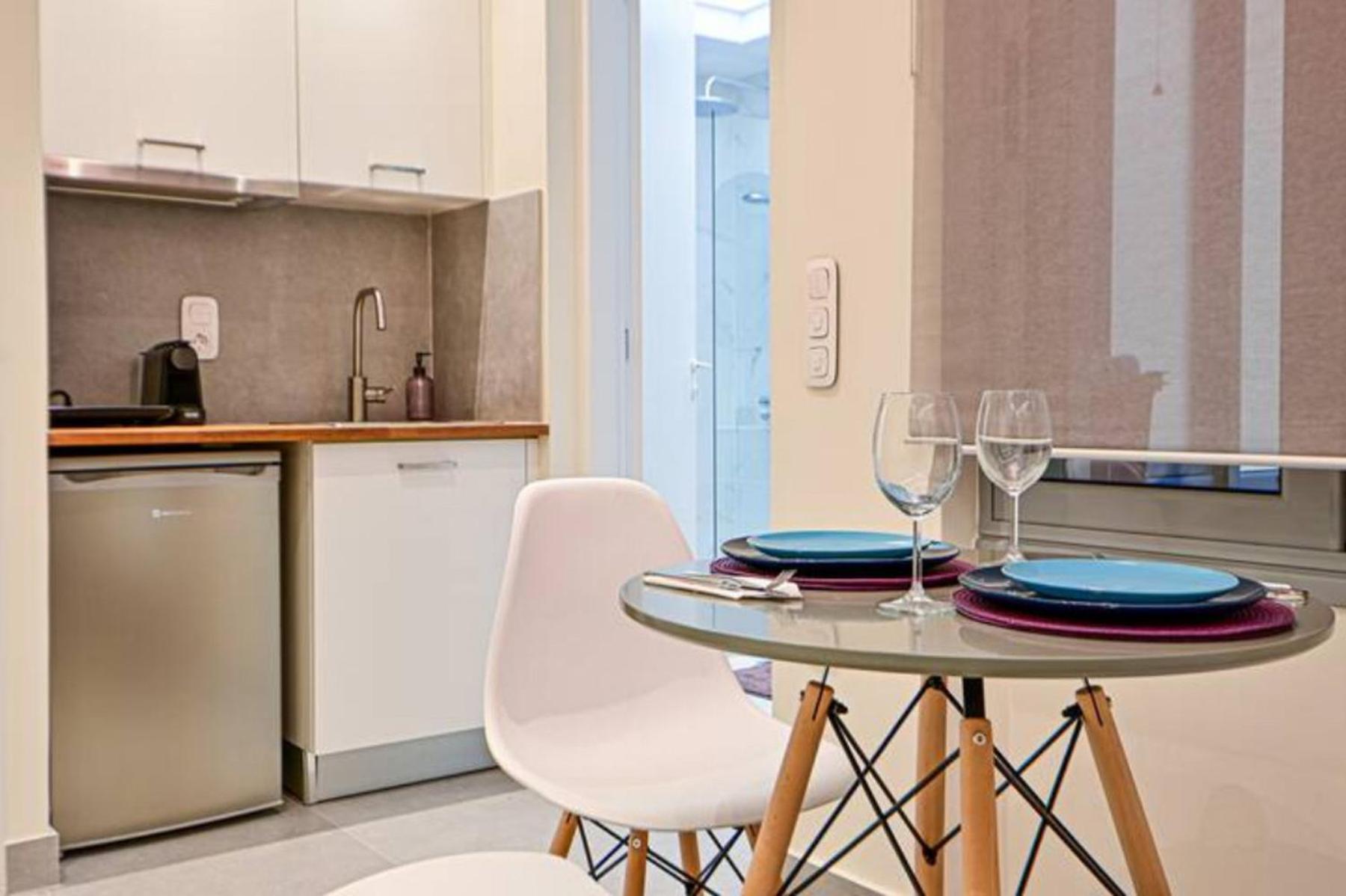 Walk To Syntagma,From A Prime-Location, Luxury Apt Athens Luaran gambar